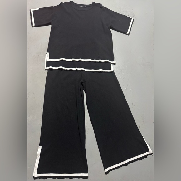 Chic Black and White Wide Leg Set - Picture 1 of 8